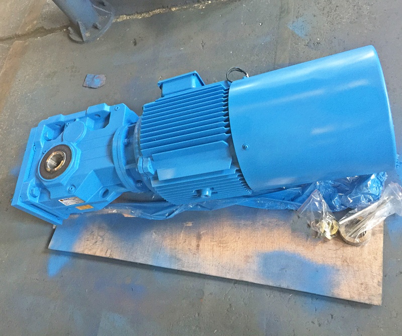 帶動46.5T減速機(jī).jpg